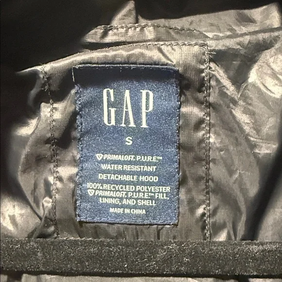 GAP Shiny Black Quilted Jacket with hood - Picture 2 of 5
